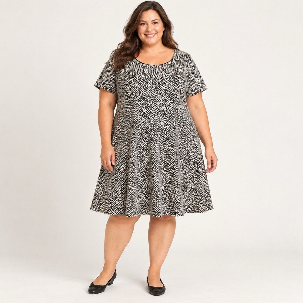 Lands’ End 3X 24-26W Black White Textured Knit Fit Flare Dress Short Sleeve Plus